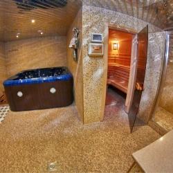 Отдых в Крыму | Трехкомнатные апартаменты с сауной в центре посуточно